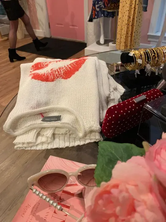 https://cdn.salonspotlight.com/photos/dODf4VRyurmQNW2zXTyY/f6b213be-613d-4764-be43-4f493edcdab7_720x720