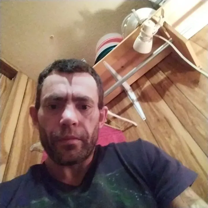 https://cdn.salonspotlight.com/photos/dRVVMSUwXEnZX9knQoHV/287724a7-0daa-43bd-9cc3-83ace132cdb0_720x720