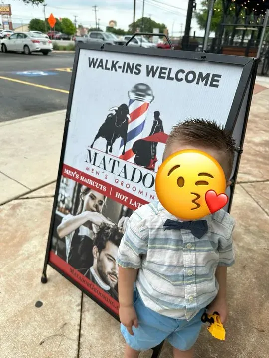 https://cdn.salonspotlight.com/photos/dSIARaOy3DmEgJW2lN0U/002d018e-c704-452a-b17b-13616e4efb89_720x720