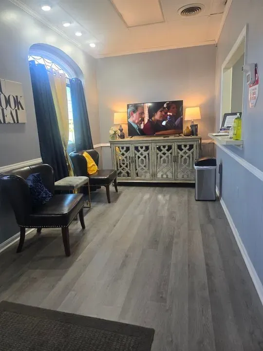 https://cdn.salonspotlight.com/photos/dVLZJcW6Wcbu4tUWMUN7/814cec07-28ea-485e-83ac-362044ea4d68_720x720