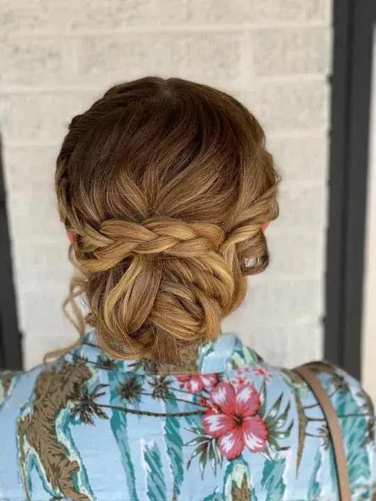 https://cdn.salonspotlight.com/photos/dY2ryKTYdmPjmvRV9Bpa/b69d5155-bd13-40b6-8184-090408be3bff_720x720