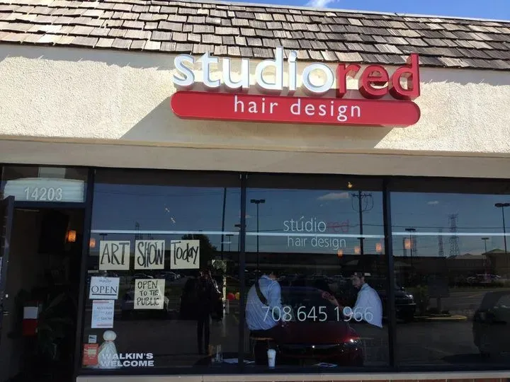 https://cdn.salonspotlight.com/photos/dYJyXZCZualKy51JZAmD/ab4da8a2-e6a7-4ee7-8972-6e7f8d2090b5_720x720