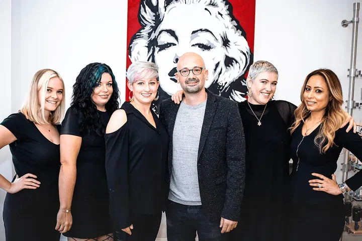 https://cdn.salonspotlight.com/photos/dZvvnZfvVUCzINpbwcu8/842b0d65-6846-46af-b875-e7026c7b60ab_720x720