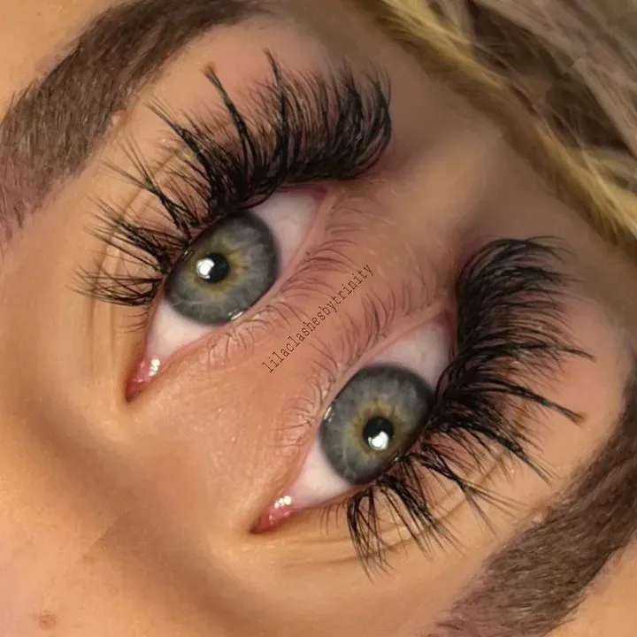 https://cdn.salonspotlight.com/photos/dbgPQAfEuLc9tAtUADT6/2f3773f9-d766-4ae1-bb79-1000d77e74f6_720x720