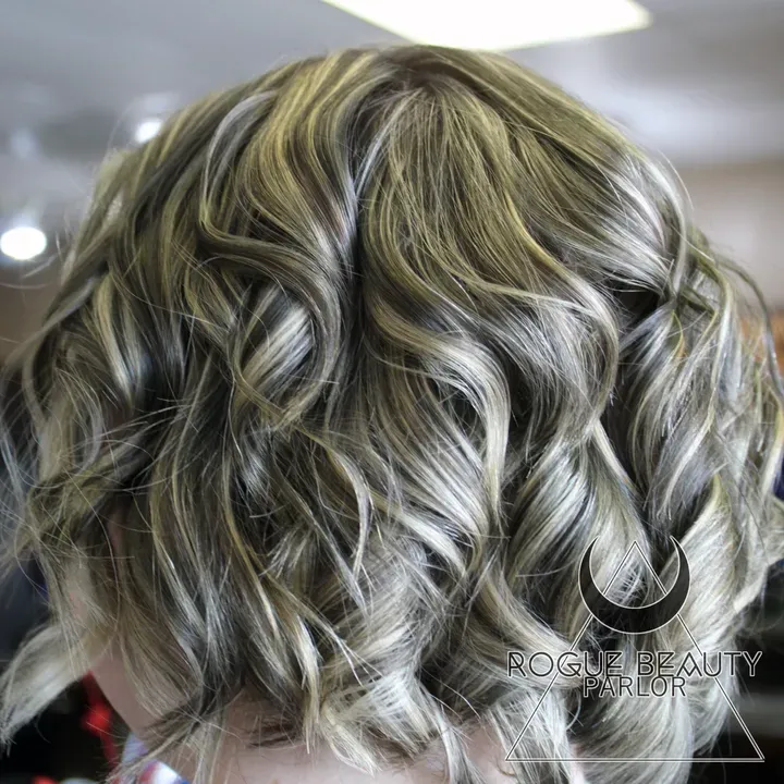 https://cdn.salonspotlight.com/photos/dciBaZv2IF7D1l0nLRUS/0157c871-895e-4a03-93ad-8c827cc9ef89_720x720