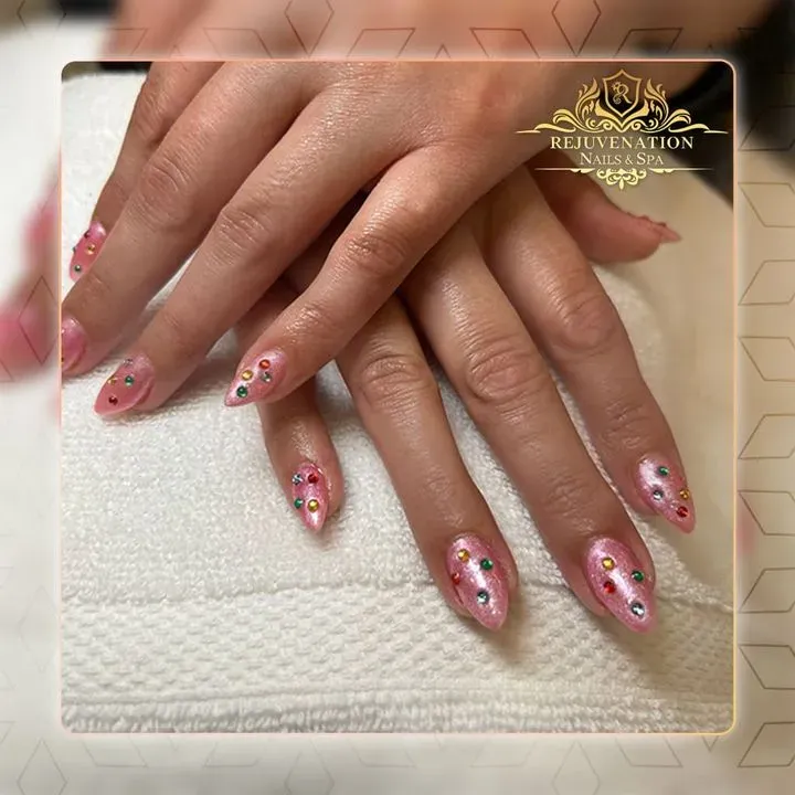https://cdn.salonspotlight.com/photos/dj7prZjqGuBA7pOJ5l9W/bbb24159-58cd-429b-9de8-8cd1a1bff148_720x720