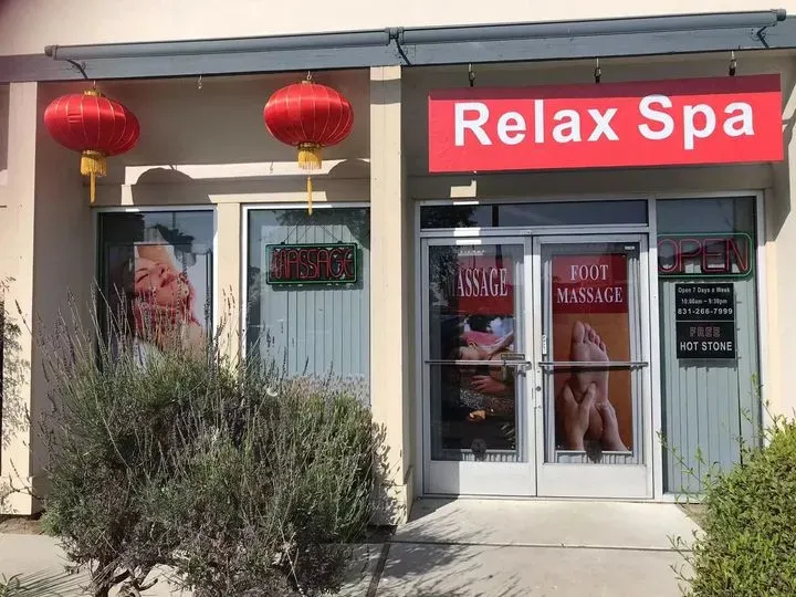 https://cdn.salonspotlight.com/photos/dl0gqN9qelvjYMYQW7Ip/bd36ceaa-296a-423c-bf11-9fdd4c8ae17d_720x720