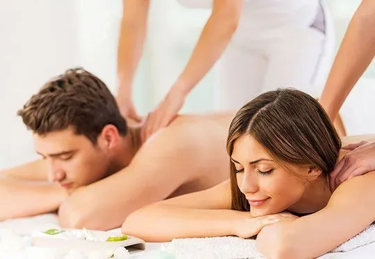 https://cdn.salonspotlight.com/photos/dliK6BgeLHwMziAmkcFf/10522ea8-ff35-480c-827e-f34dfeaa518b_720x720