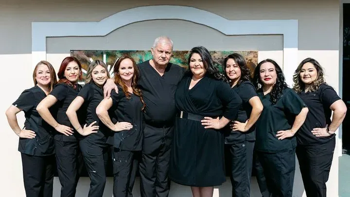 https://cdn.salonspotlight.com/photos/dm96v5zXcWHOgU4l4sXr/2d57fb1a-f6c0-477e-b235-f5143af568f5_720x720