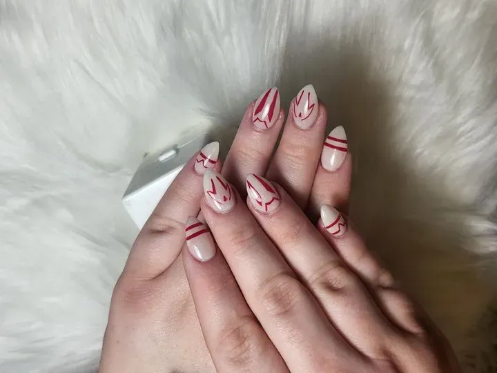 https://cdn.salonspotlight.com/photos/dmOZDGediKnnMhlOgbgx/50a0d1fd-e97e-49a0-a412-7f5346efd662_720x720