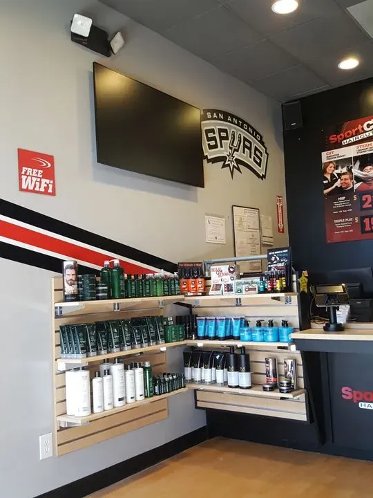 https://cdn.salonspotlight.com/photos/dqwLgzG5IV00lv00Kxfa/0e745995-387b-4202-a215-d0c8fe5c58ab_720x720