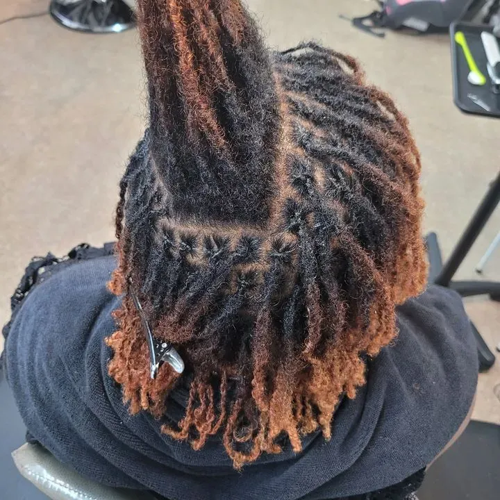 https://cdn.salonspotlight.com/photos/drGI5DRFhopvHLMVmQq1/27c462c6-d420-44a6-89d0-e687ab4b38e2_720x720