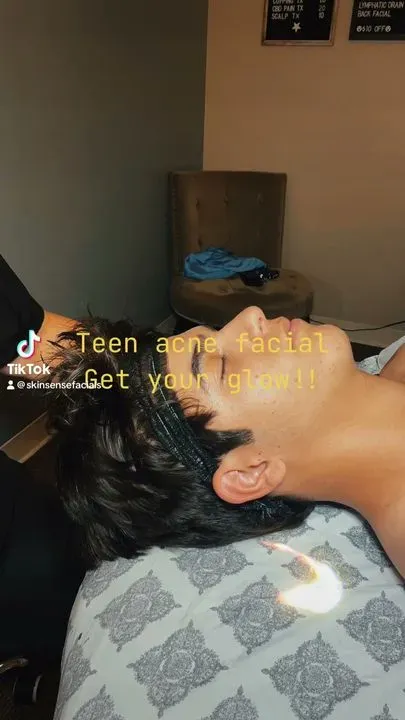 https://cdn.salonspotlight.com/photos/dwBTn41yX16m6JtafTz4/2bf1ae67-b52f-47ce-92b7-aba1f4efe03b_720x720