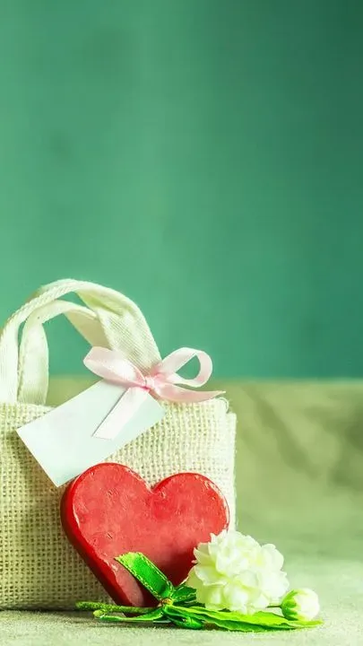 https://cdn.salonspotlight.com/photos/e4c3Bx1QkPecMFYPS6tX/86813737-8334-4acb-9237-d8b9b7fe29e6_720x720