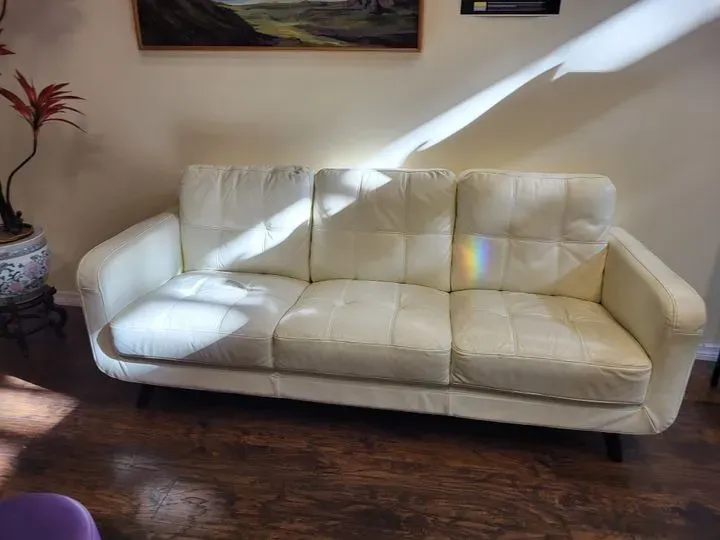 https://cdn.salonspotlight.com/photos/eD3M36fNDdR8YW8OUqxs/531bc3bc-4639-4a05-93cc-a02d09c901dd_720x720