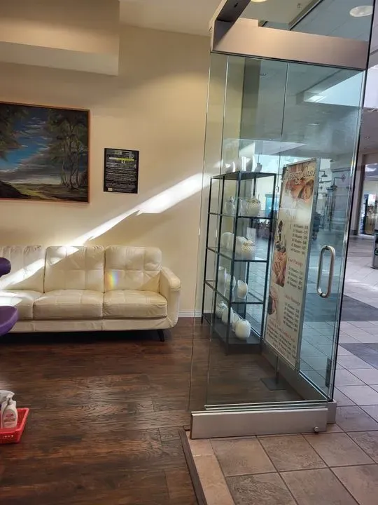 https://cdn.salonspotlight.com/photos/eD3M36fNDdR8YW8OUqxs/ceceaa30-fad2-4319-b55a-55eea5796cd1_720x720
