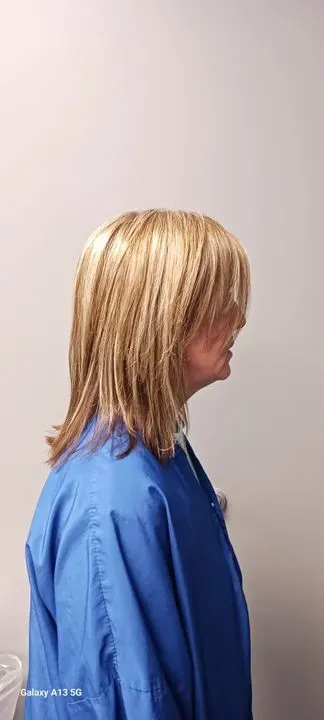 https://cdn.salonspotlight.com/photos/eFT9RJSJKqpUzRcW4ZuS/c47e8f33-aa75-48ef-8855-1892c94c15f1_720x720