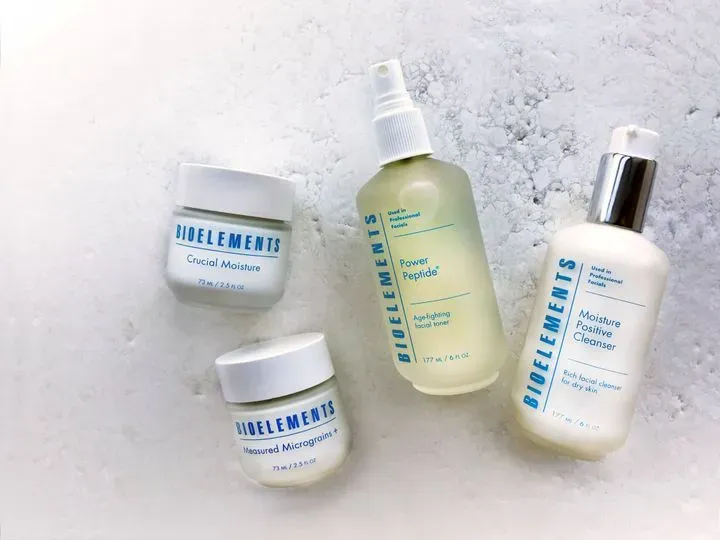 https://cdn.salonspotlight.com/photos/eHFagx9lxpZiQd3lVweC/466cb9a1-8b4b-4b19-a4ab-8405c845cc56_720x720