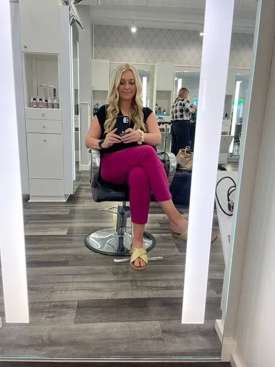 https://cdn.salonspotlight.com/photos/eLMQMmC3ZW4OaSYMDNdQ/b8db8719-bb9e-4a88-9579-6dfe1f418c25_720x720
