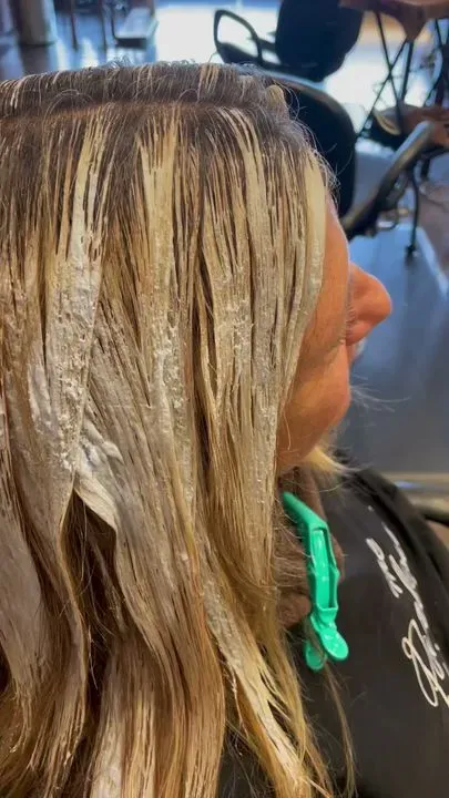 https://cdn.salonspotlight.com/photos/eOYKKSaCy6QV8mLbH6JA/f08e3c4f-21d3-4f72-b1d6-bb247f92905c_720x720