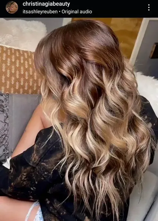 https://cdn.salonspotlight.com/photos/ePOK99Kf8DfbgVYOvMaR/bc8a35cc-6149-40b5-9d8e-e9c5fc48186a_720x720