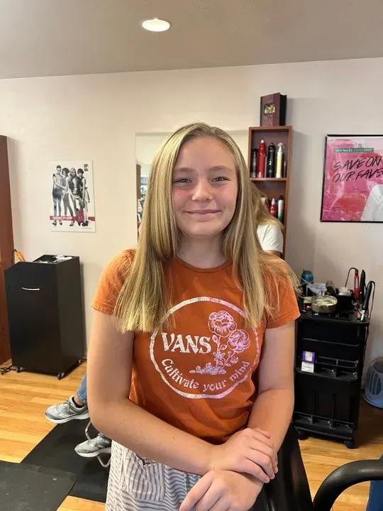 https://cdn.salonspotlight.com/photos/eZMdvZv0hpwYNlnc2Obu/37a08573-cf96-4e79-b3f1-e542aea03a23_720x720