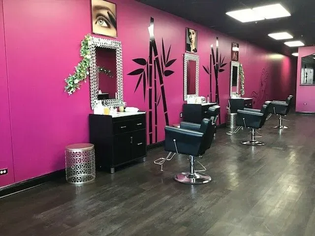 https://cdn.salonspotlight.com/photos/eapQEdBh3hll06P5lLsa/5780f5f3-03ae-4ea4-ad40-23a88e752fb6_720x720