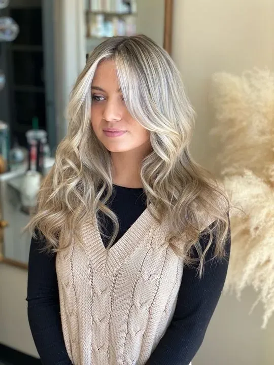 https://cdn.salonspotlight.com/photos/edZkpT56igCNkJeQJ7ma/1537f90c-dd50-432b-86fc-e068c92ef423_720x720