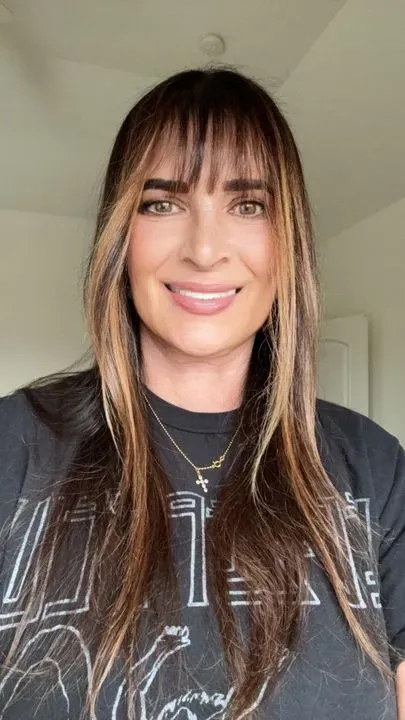 https://cdn.salonspotlight.com/photos/edZkpT56igCNkJeQJ7ma/20b4a187-90d3-43a9-a992-b6c5d488efd7_720x720