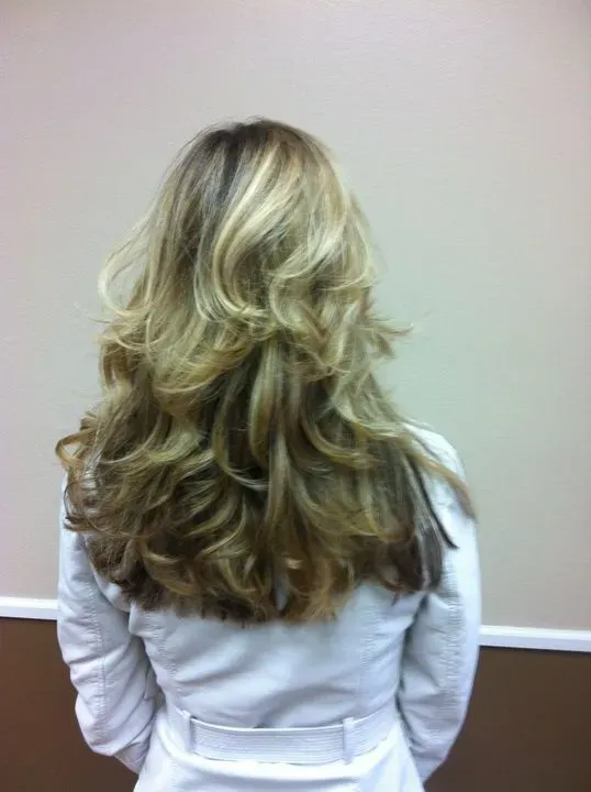 https://cdn.salonspotlight.com/photos/eeEM2qQgI8W22iS3WPMl/f2a35bfb-10c8-4a5e-9f37-d194d12e48f6_720x720