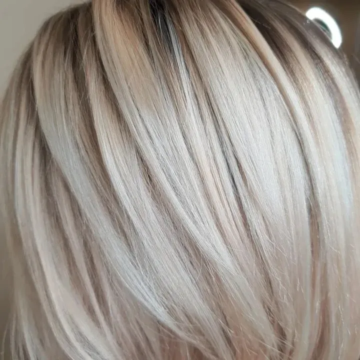 https://cdn.salonspotlight.com/photos/eguTlua9FD1f6ox5QnzO/999f9d8c-d653-449a-a89d-4e60597f9f87_720x720