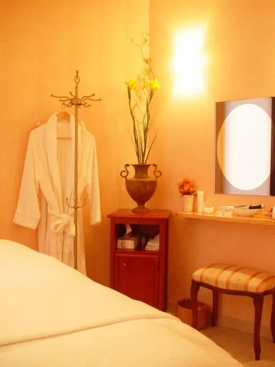 https://cdn.salonspotlight.com/photos/ek9Bv5Q6Wp5JVITWY30V/d91c207d-2d42-439d-8243-eca221c61d55_720x720