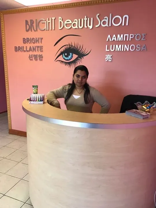 https://cdn.salonspotlight.com/photos/ew6UL8sacXc25D2NuYaE/289a5299-01a0-4b9a-9fee-1f00a3bd1d5c_720x720