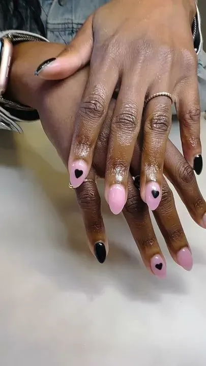 https://cdn.salonspotlight.com/photos/eyvGSbuuMfKaIaMndje8/273c2fa0-adb2-4109-b638-a8065cd9231d_720x720