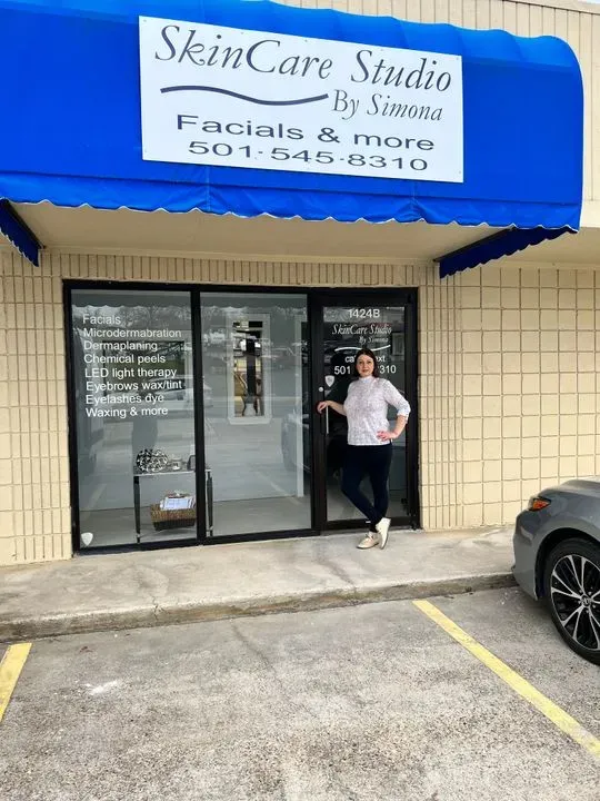 https://cdn.salonspotlight.com/photos/f4lKzqgQXuvrQxXgl5S8/6c081380-6e13-4f61-99db-5209c60a6958_720x720
