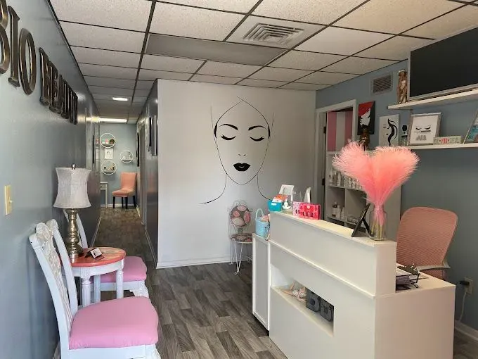 https://cdn.salonspotlight.com/photos/f6ki525pv3znJcIc0mDM/bfdcd26c-7d4f-4e88-95a0-911b63442bf7_720x720