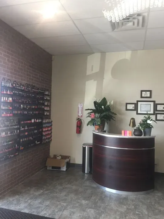 https://cdn.salonspotlight.com/photos/fDnUN9nKhYgB52EEqhyz/a08294c0-da41-4ab0-8a55-0dc74cc1f789_720x720