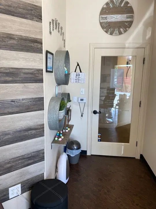 https://cdn.salonspotlight.com/photos/fHAyKHTkqCpoXqFvIFp3/aba3c871-d03a-4e4a-92eb-c028cc43666c_720x720