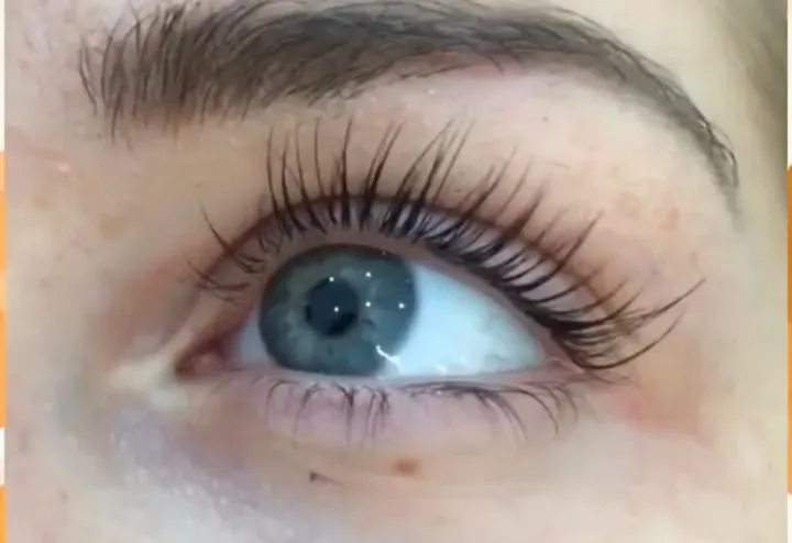 https://cdn.salonspotlight.com/photos/fJZQq9V4rh0hKsSjGPLE/06a150cc-e20d-4fdb-bc73-982a8b19ff32_720x720
