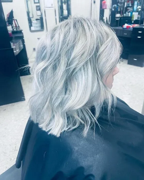 https://cdn.salonspotlight.com/photos/fMLachaDKsze3aXWfmPY/c6a60aac-bb40-4598-a960-88ec8b1bc963_720x720