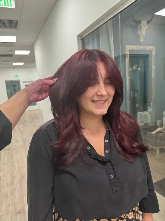 https://cdn.salonspotlight.com/photos/fOUVkfZGtrZ9tQ8DlorA/28d26db7-04f1-4d76-a9b2-284b19dac0fa_720x720