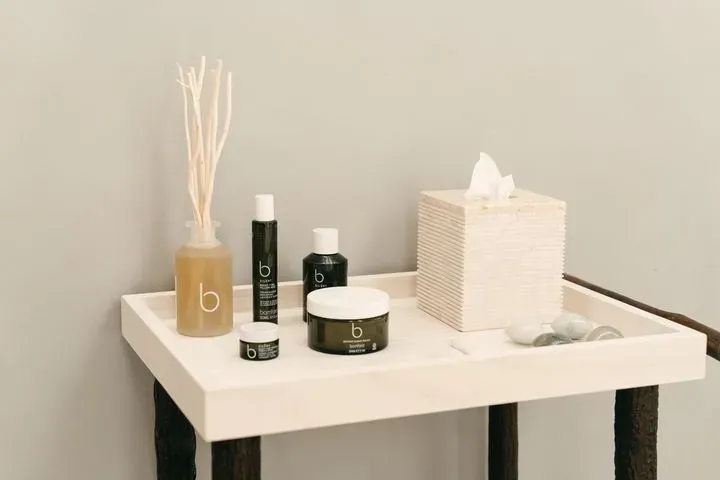 https://cdn.salonspotlight.com/photos/fSWzlmSkP9y4iNH1IwWf/6f5f74f0-4666-4af7-8cac-dceeca7c68a8_720x720