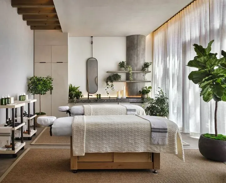 https://cdn.salonspotlight.com/photos/fSWzlmSkP9y4iNH1IwWf/7555da15-686a-46b2-9601-acf6e1b3dd35_720x720