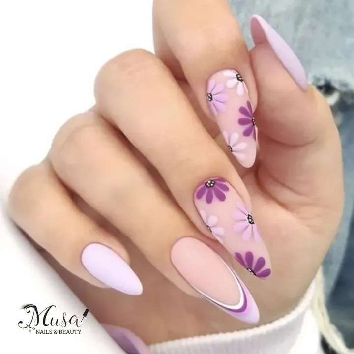 https://cdn.salonspotlight.com/photos/fW0KAf71irdcwlRUEvhj/78d5631a-b75c-4fc8-b1b0-eb80b11fe5a9_720x720