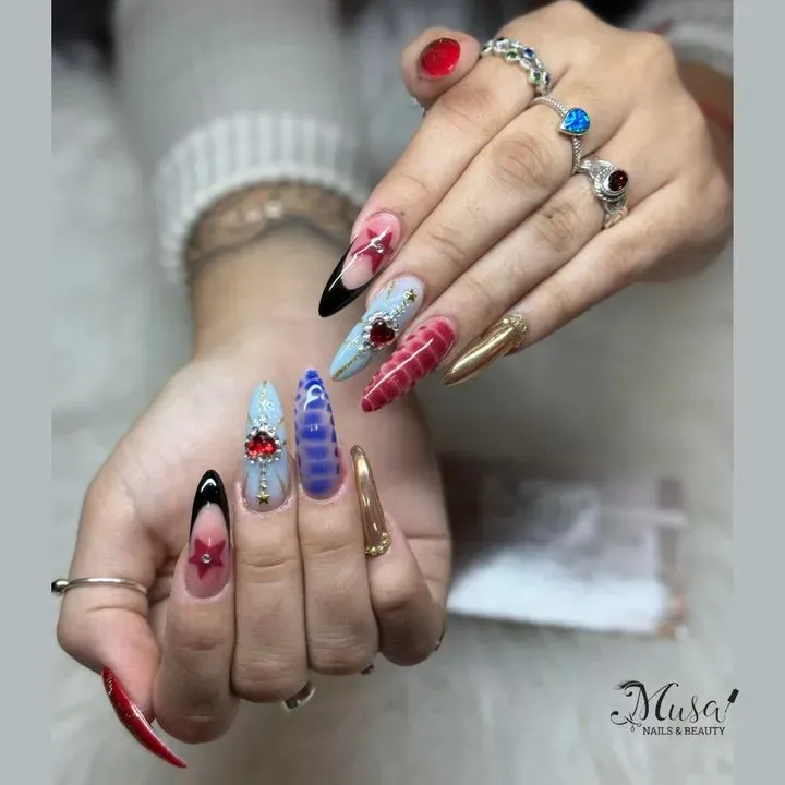 https://cdn.salonspotlight.com/photos/fW0KAf71irdcwlRUEvhj/86a1540d-e198-4693-9396-745d02d6ff7a_720x720
