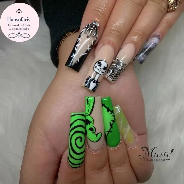 https://cdn.salonspotlight.com/photos/fW0KAf71irdcwlRUEvhj/a63c3bbc-c1c9-43f7-bc67-46c178c7abad_720x720