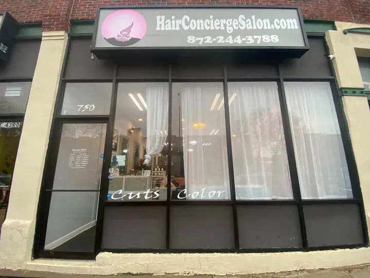 https://cdn.salonspotlight.com/photos/fYIctHW0Olfmq30XzIx5/9c9589cc-41bf-4de1-8249-01b102e71340_720x720