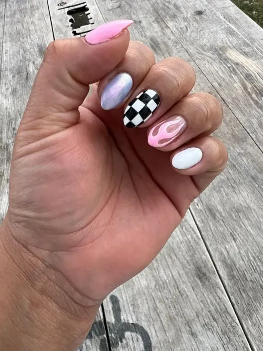 https://cdn.salonspotlight.com/photos/fZKsuHyrsHMuqpBk99qj/b60e535e-00c9-41db-b469-3e9efa31c011_720x720