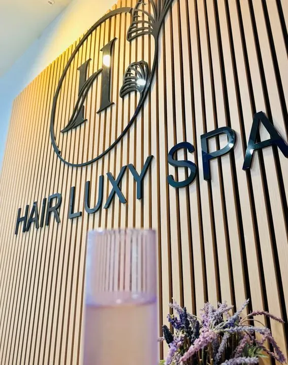 https://cdn.salonspotlight.com/photos/fcUYXyl3rg9AWulZBXb4/be15c183-fb89-4d41-8a41-674689fc096a_720x720
