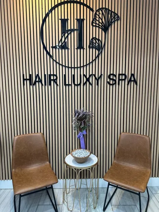 https://cdn.salonspotlight.com/photos/fcUYXyl3rg9AWulZBXb4/f36de3e3-6d01-4920-89de-256f7699ce5a_720x720